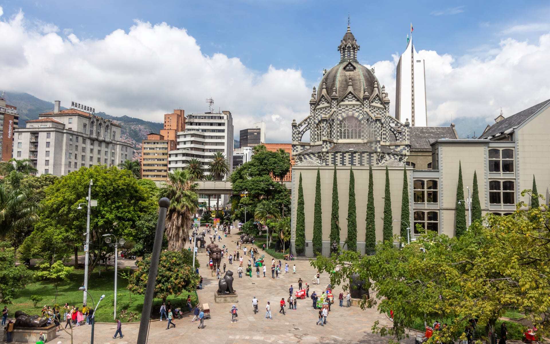 Discover the beauty of Medellin