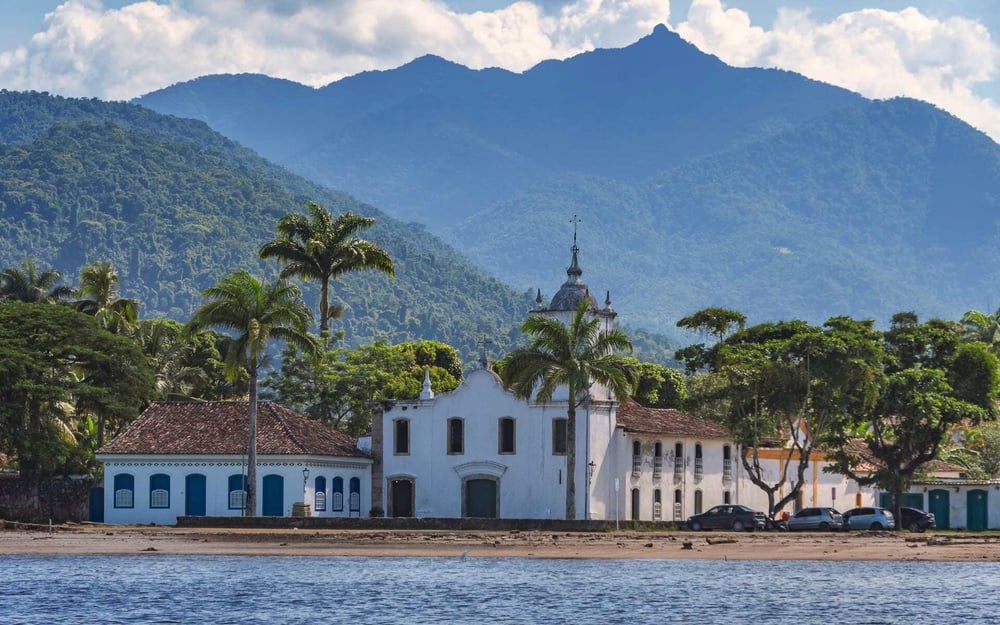 Paraty_Brazil_shutterstock_2275865955_mmu532