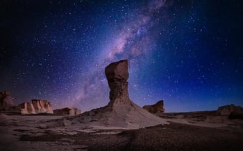 Star-gazing experiences at the Hosteria el Penon reveal lunar-like scenes.