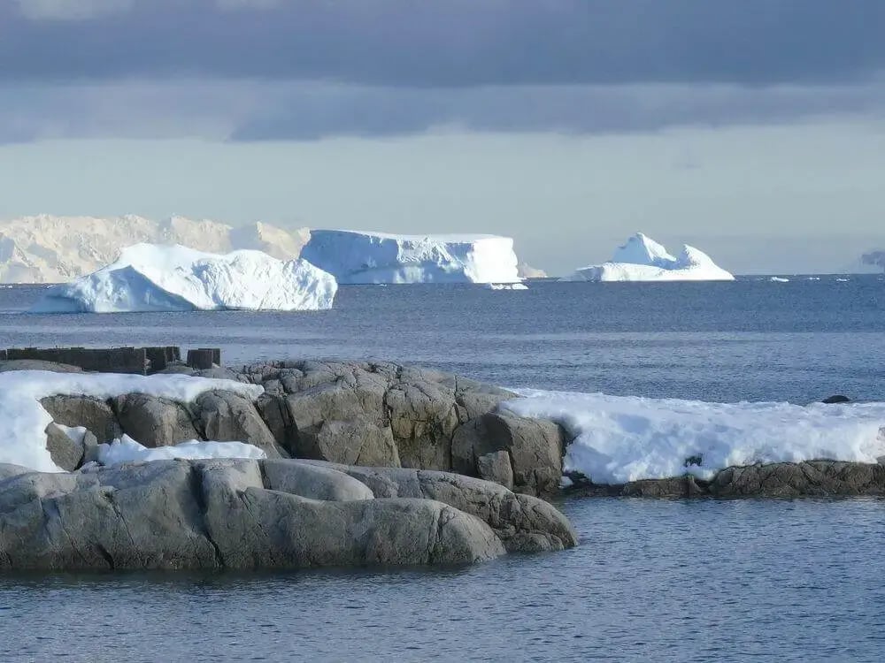 icebergs-337604_1280