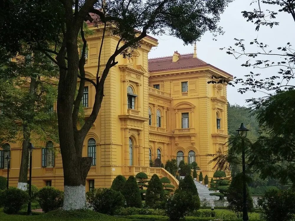 presidential-palace-hanoi-vietnam