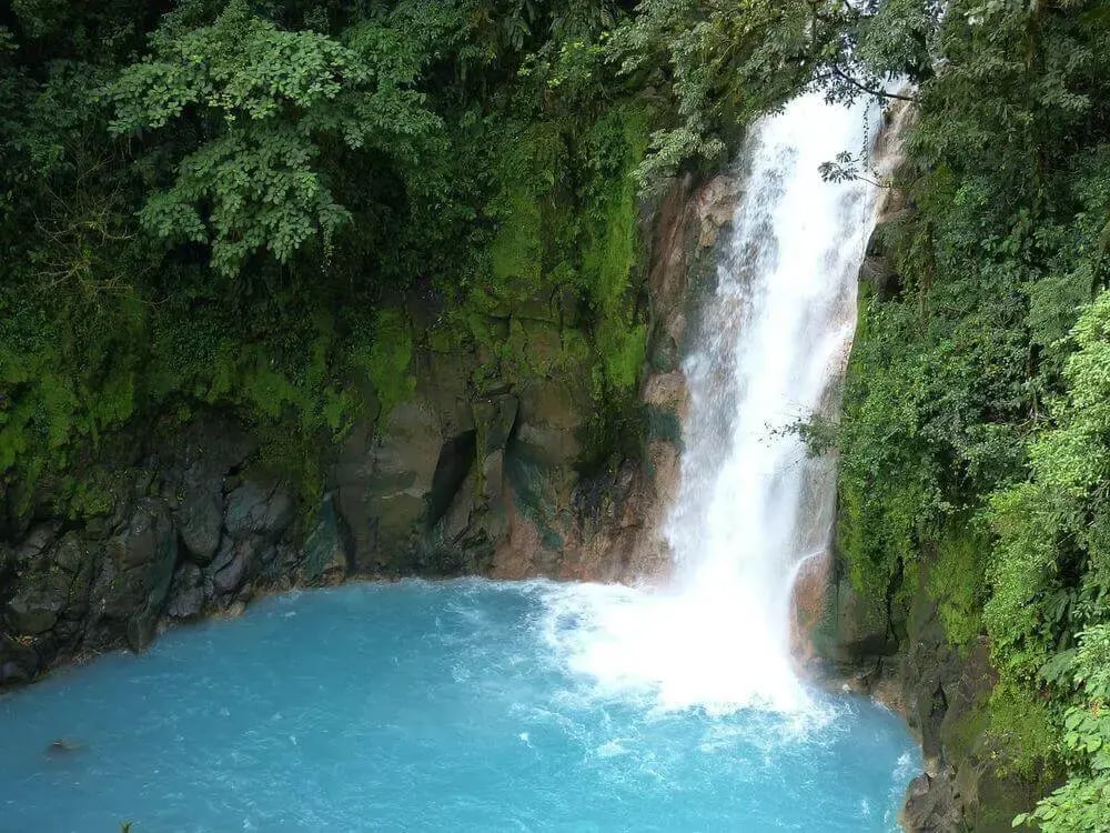 waterfall-in-costa-rica-1