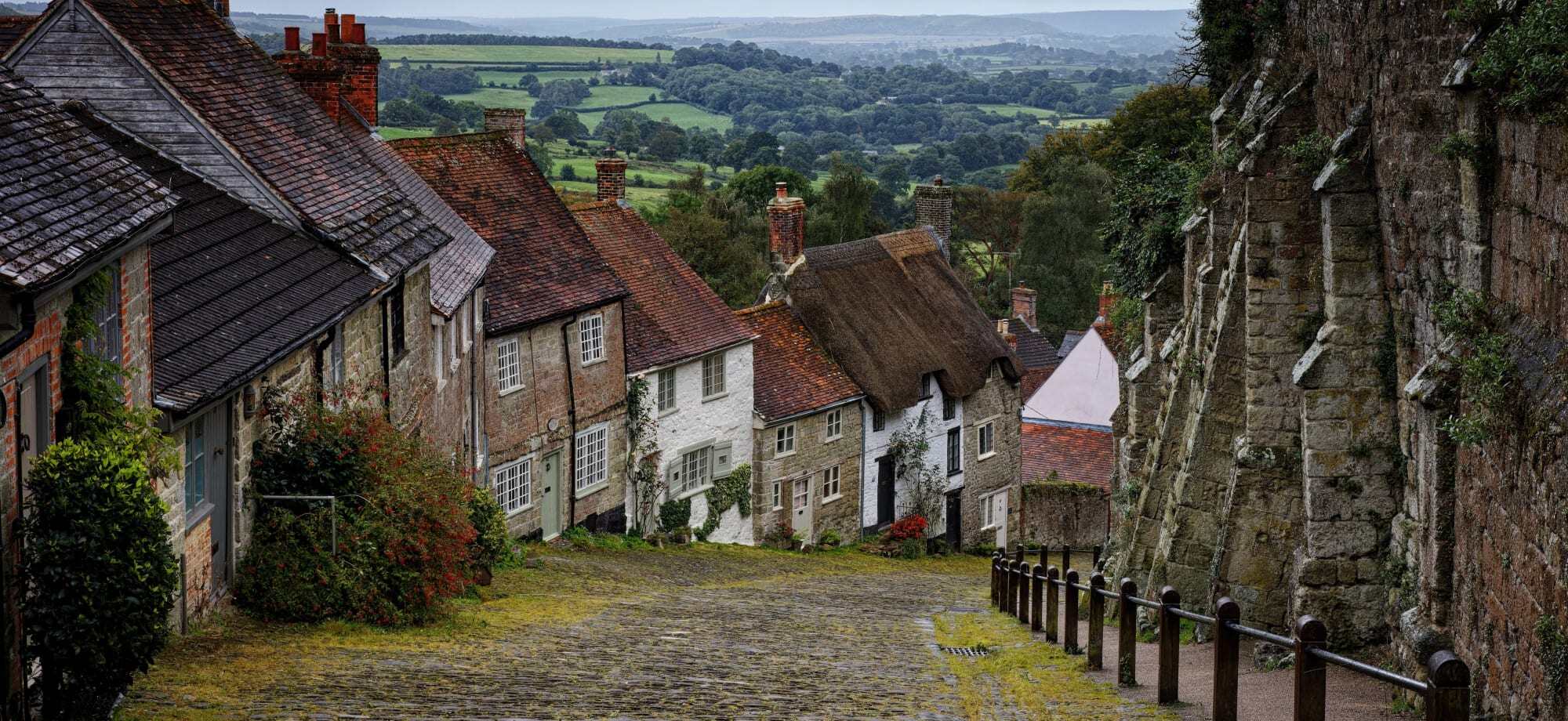 England_Cornwall_shutterstock_2390563265_1_casw0d