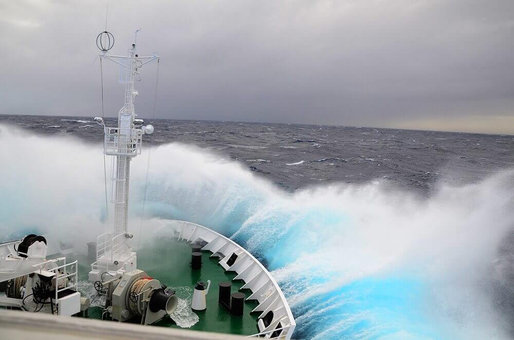 Drake Passage waves crossing to Antarctica